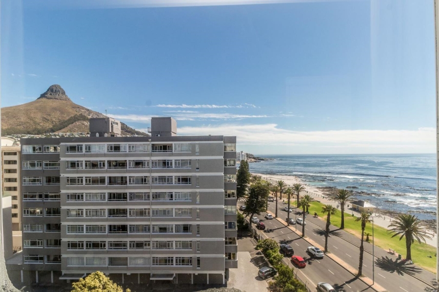 3 Bedroom Property for Sale in Sea Point Western Cape